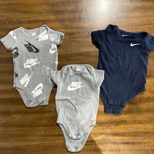 Nike Baby Bodysuits Set Of 3 - 6M 9M 12M - Cotton/Polyester Blend